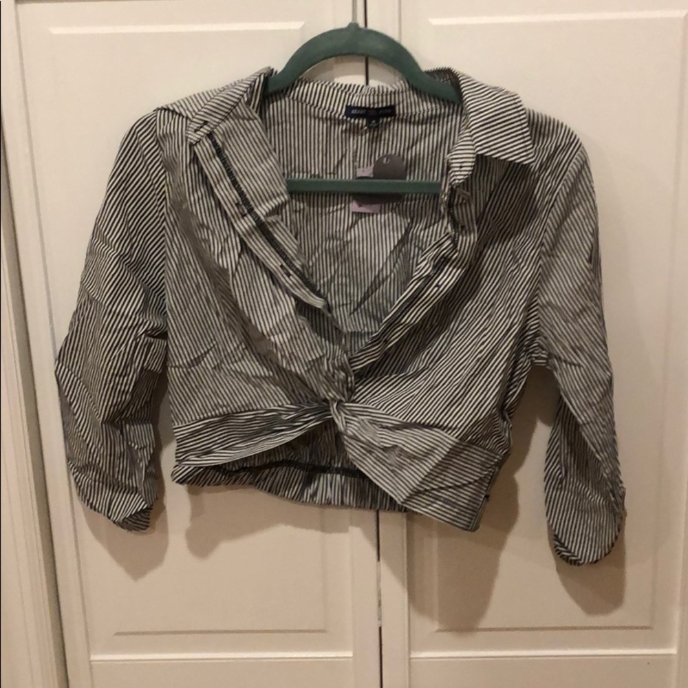 Crop top with knot